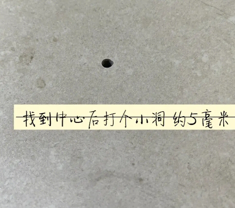 平桥瓷砖空鼓维修公司专业解答在瓷砖铺贴过程中，如果砂料搅拌不均匀，将会带来以下问题